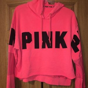 SUPER CUTE CROP VS PINK SWEATER